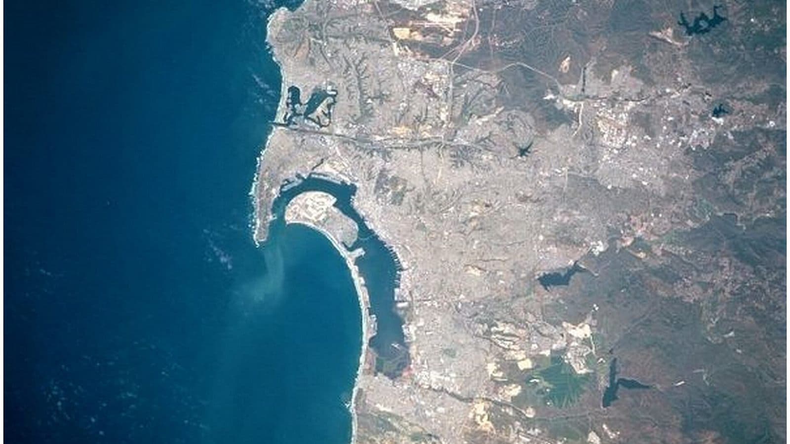 Montaje de San Diego y Tijuana