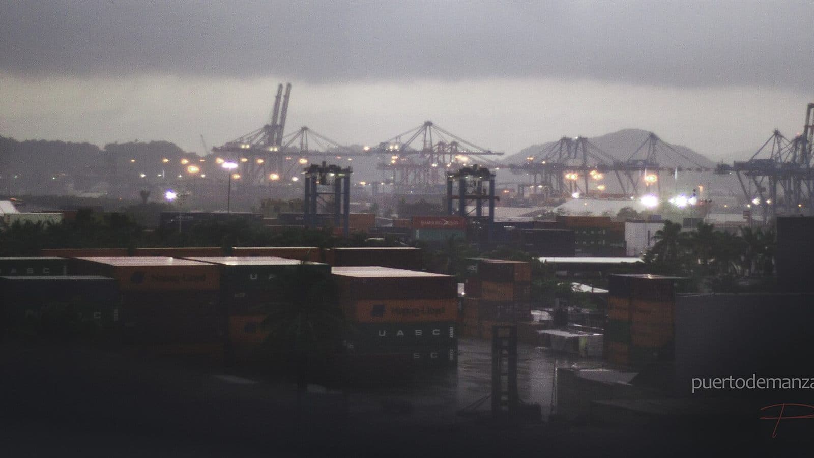 Vista del puerto de Manzanillo, Colima